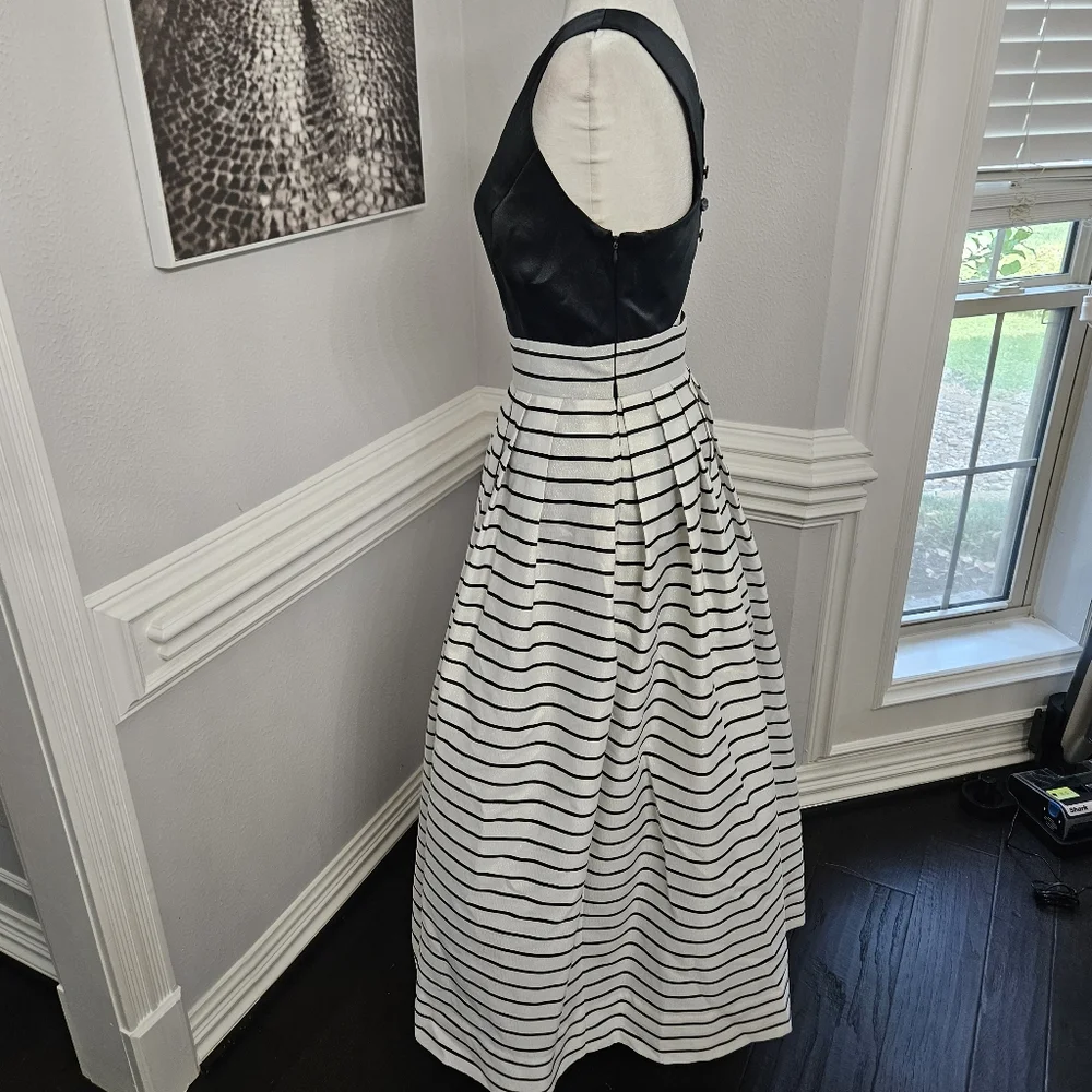 Ever Beauty Women’s 6 Gown black/white/gold Y2K Ball Gown - Picture 6 of 11